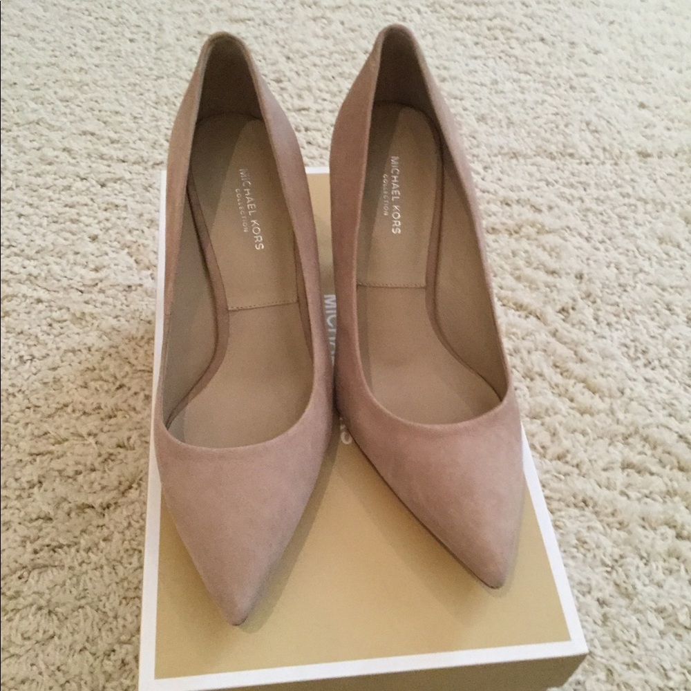 Michael Kors Collection beige heels